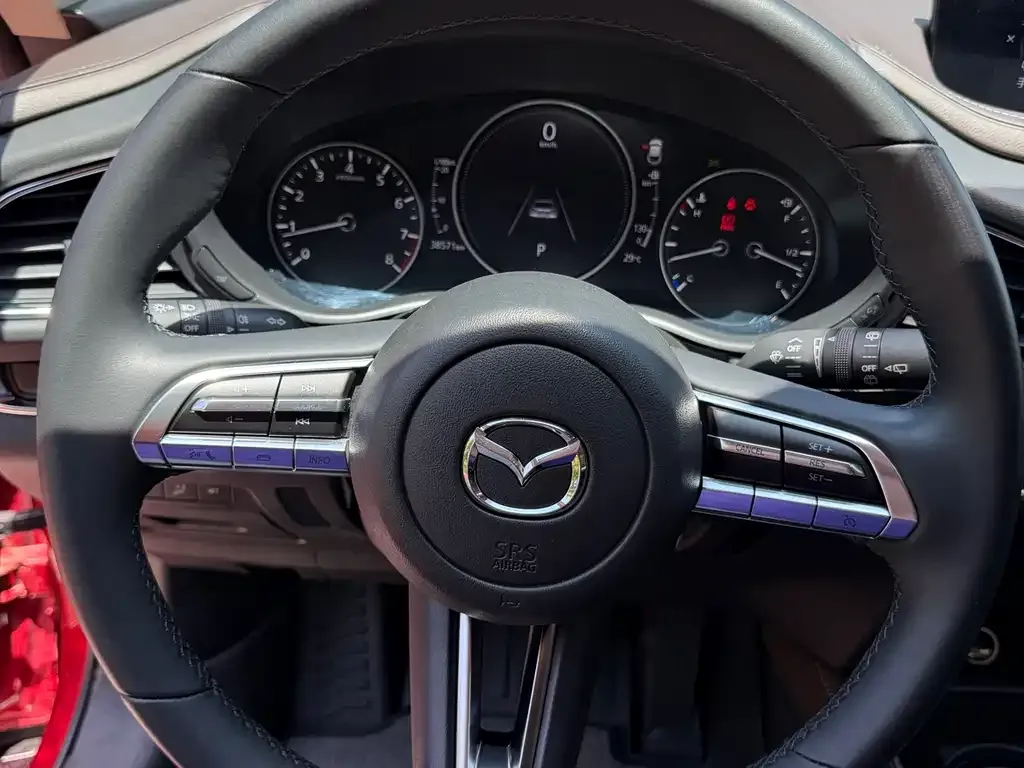 Mazda CX-30 — фото 4