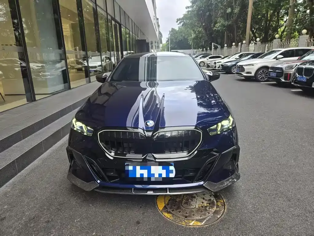 BMW 5 Series (Import) 2025 из CN, фото 5