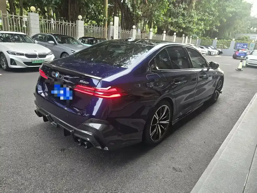 BMW 5 Series (Import) 2025 из CN, фото 9