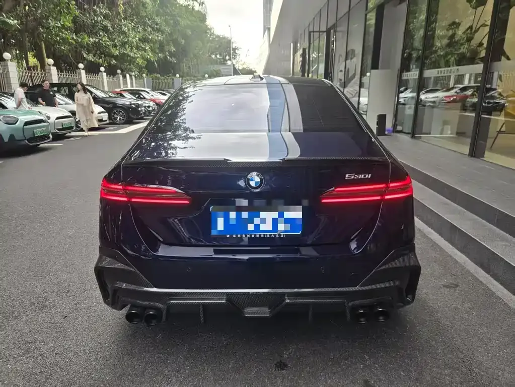 BMW 5 Series (Import) 2025 из CN, фото 10