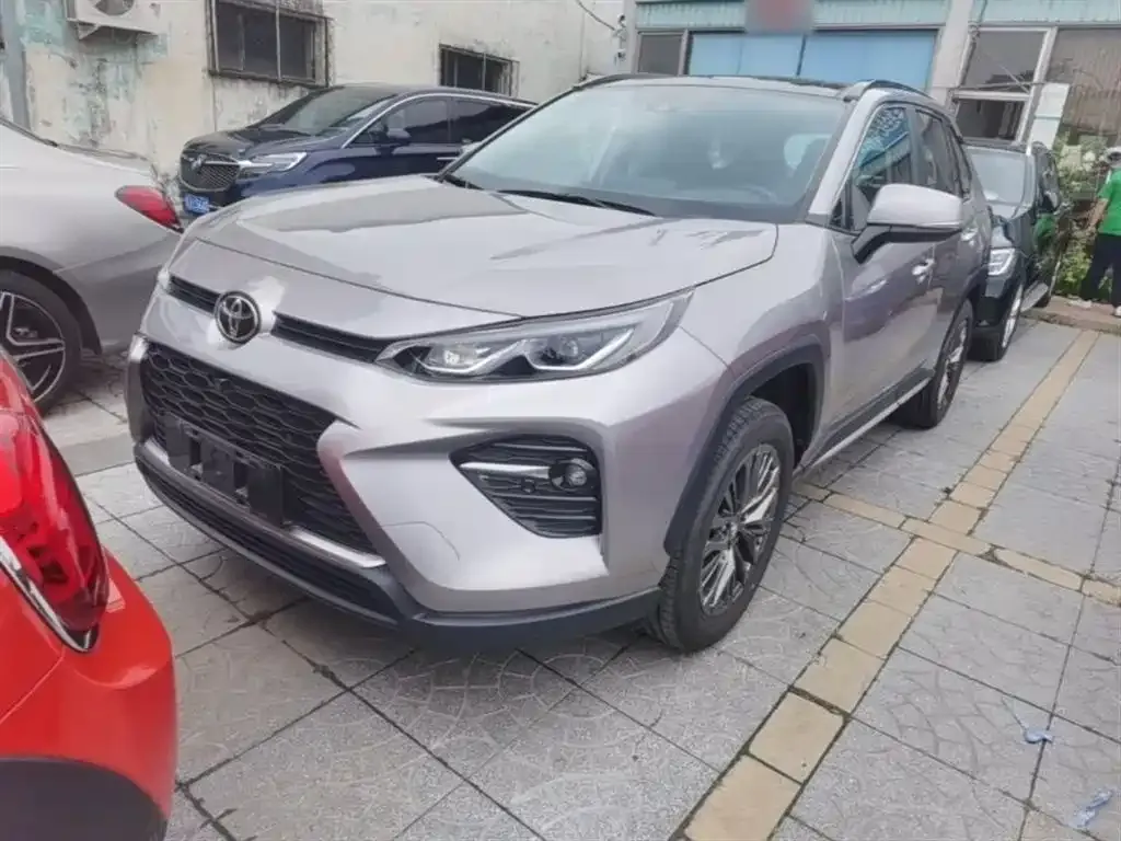 Toyota Wildlander — фото 10