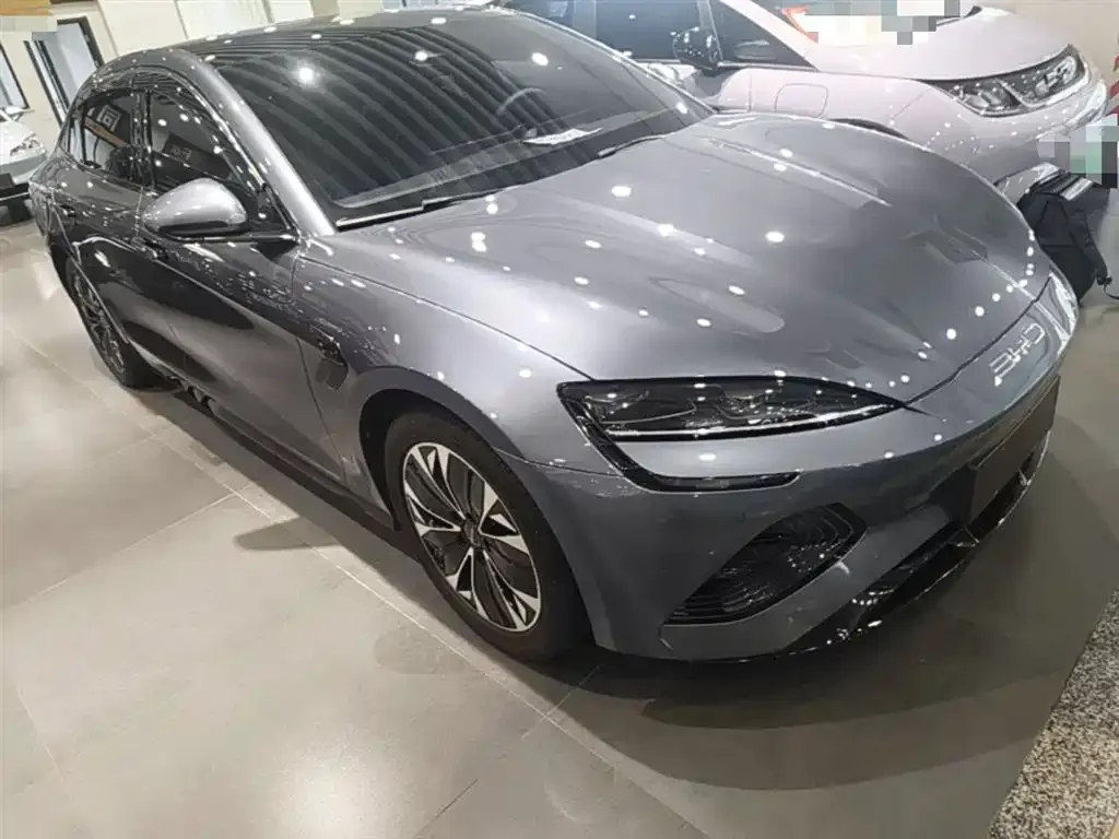 BYD Seal — фото 6