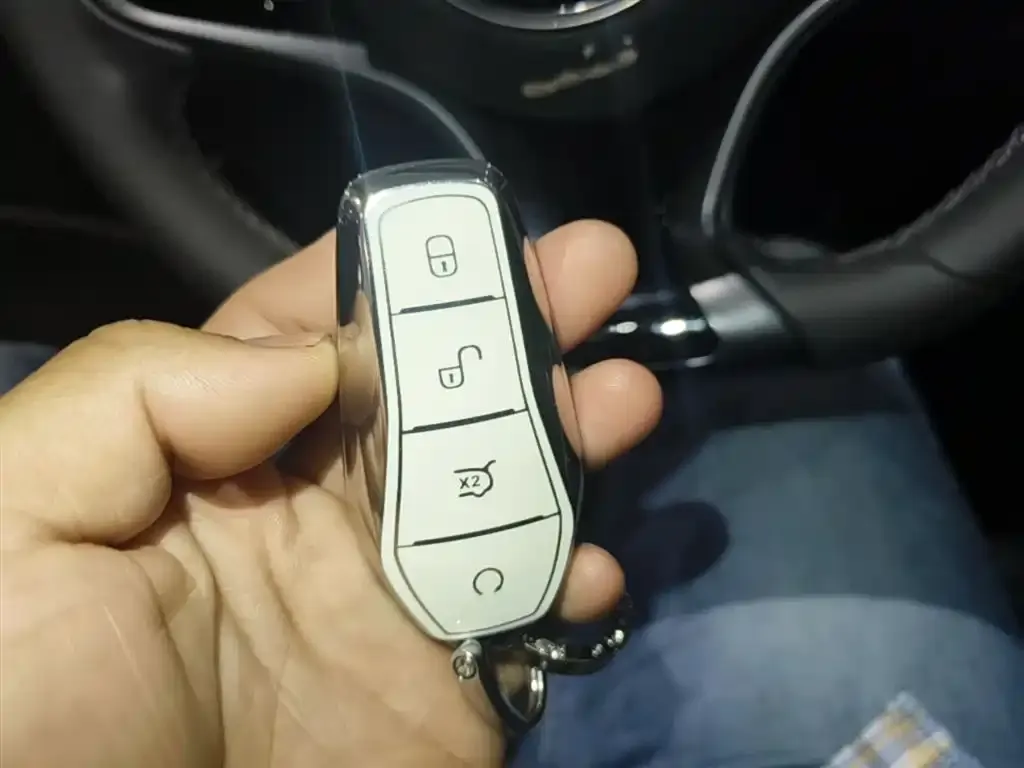 BYD Seal — фото 9