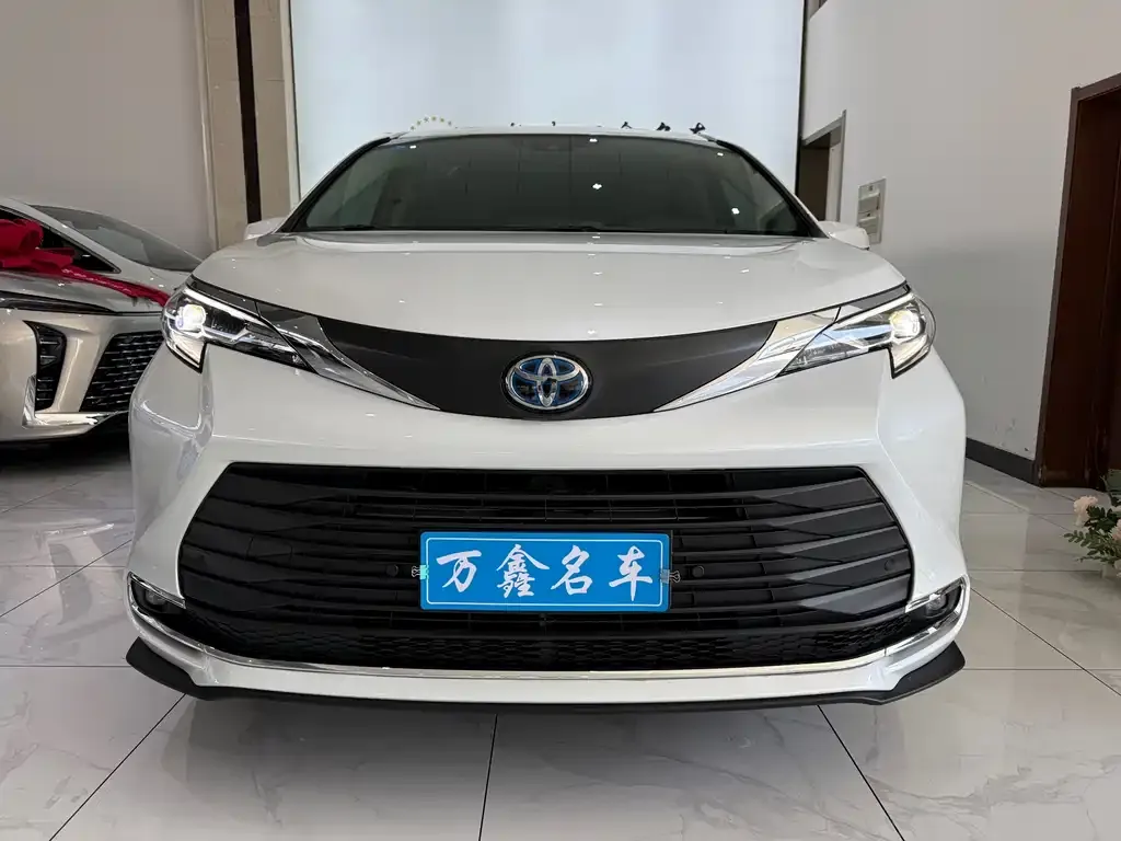Toyota Sienna 2024 из CN, фото 9