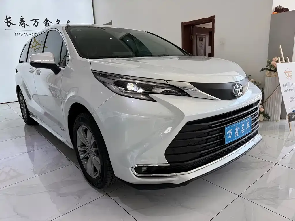 Toyota Sienna 2024 из CN, фото 8