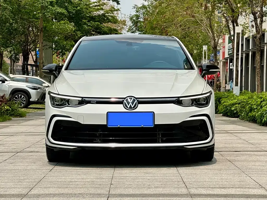 Volkswagen Golf — фото 10