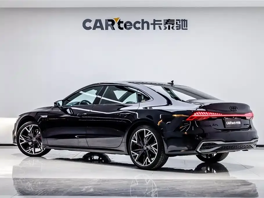 Audi A7L — фото 7