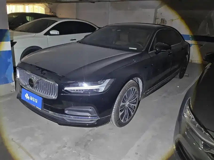 Volvo S90 — фото 1