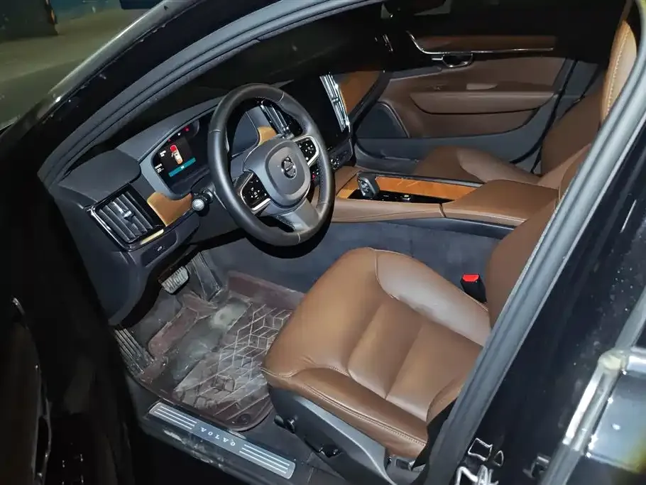 Volvo S90 — фото 10