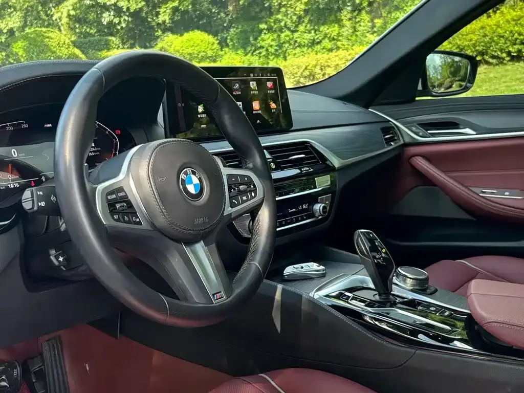 BMW 5 Series — фото 2