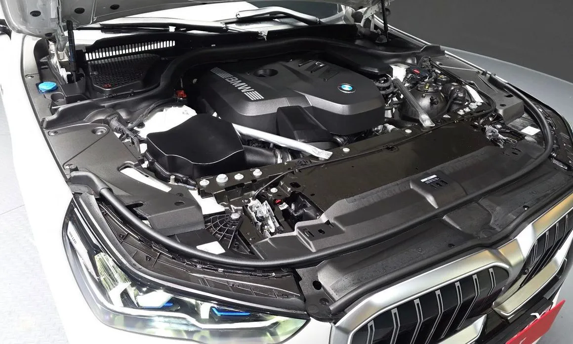 BMW 5-Series 2025 из KR, фото 9
