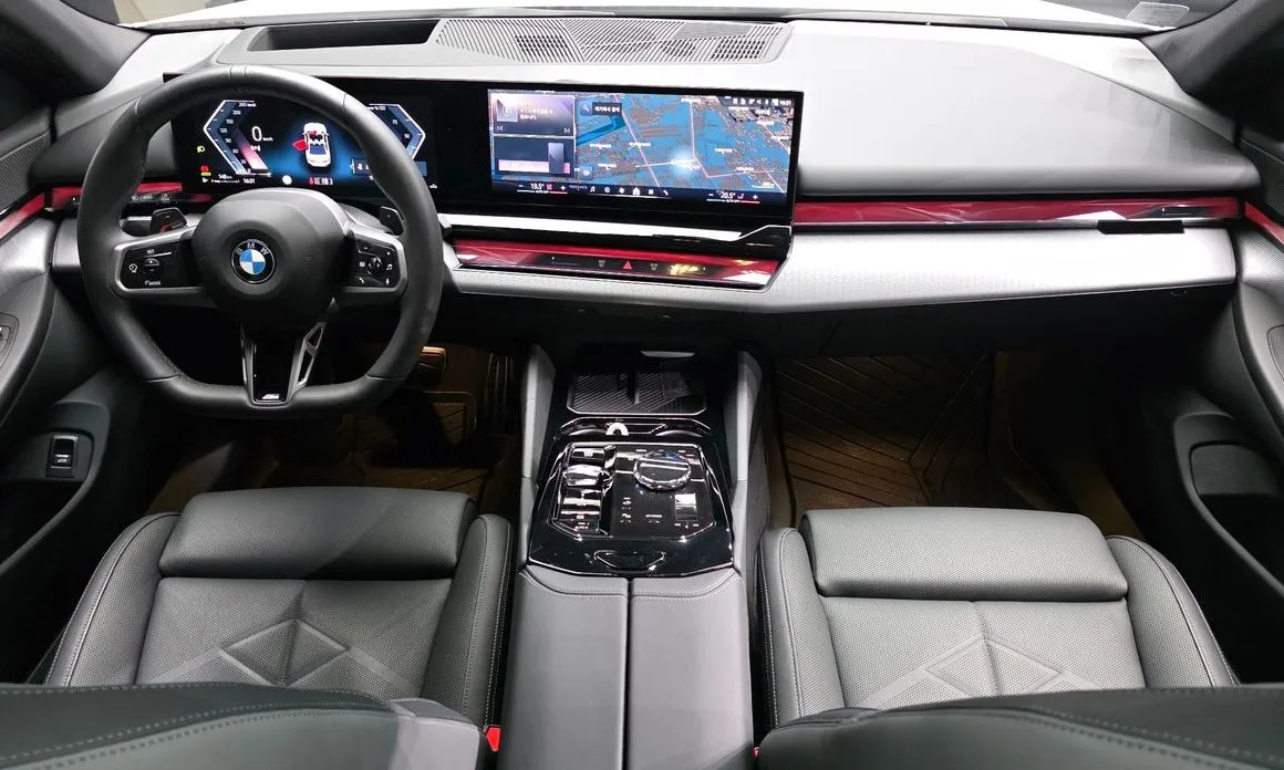 BMW 5-Series 2025 из KR, фото 7