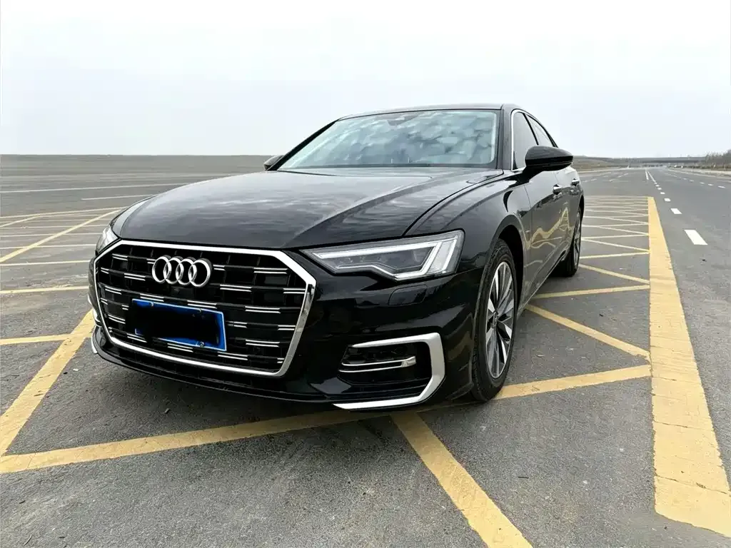 Audi A6L — фото 1