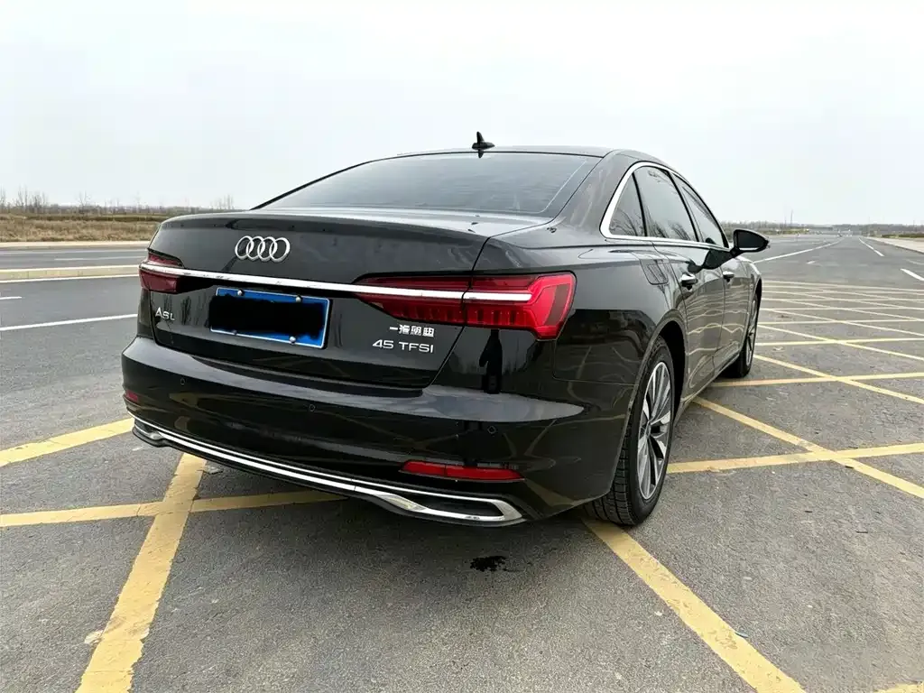 Audi A6L — фото 4
