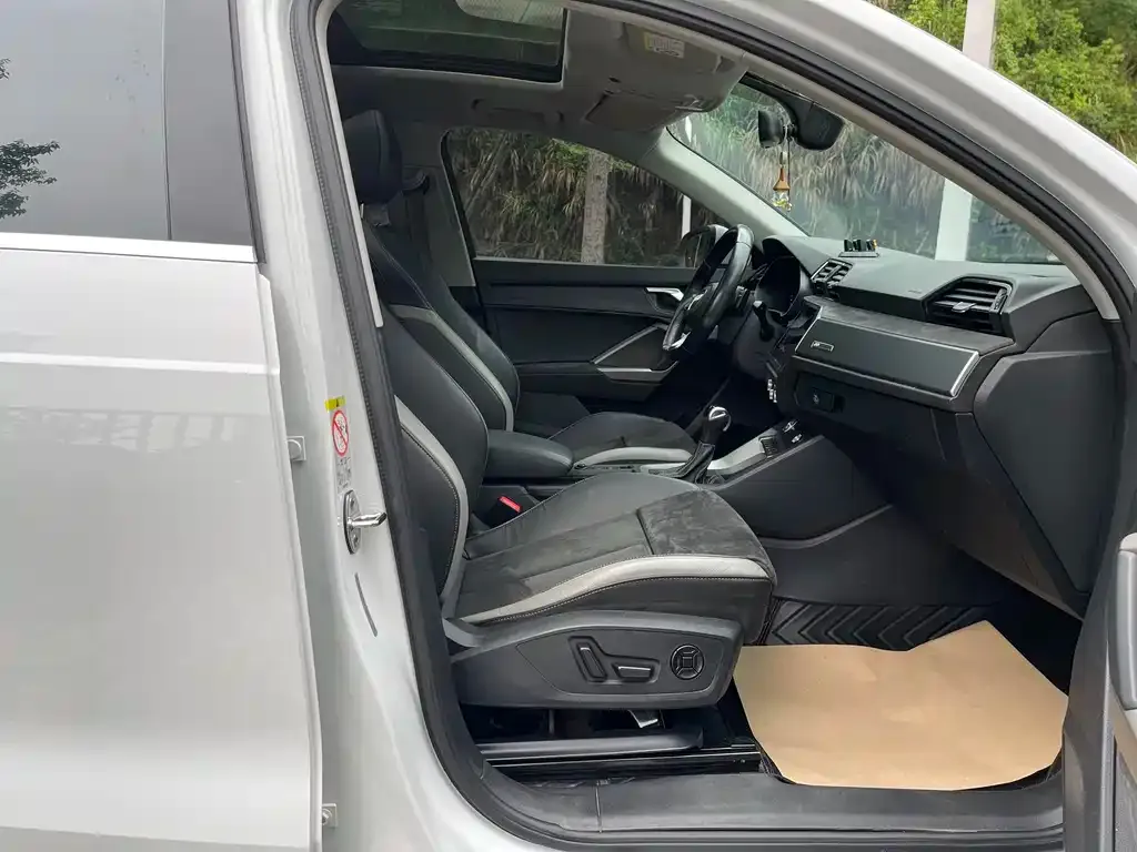 Audi Q3 2021 из CN, фото 8