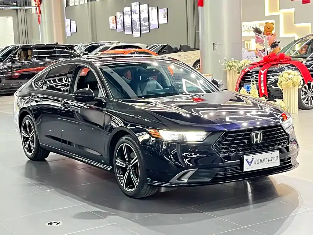 Honda Accord — фото 9