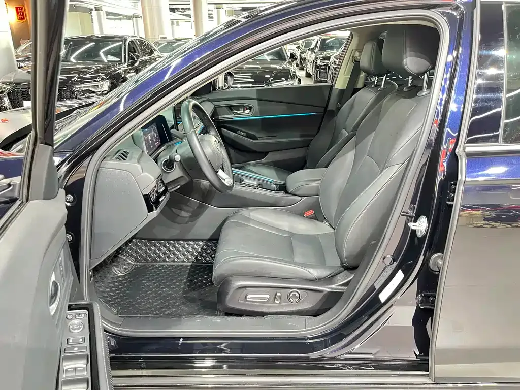 Honda Accord — фото 7