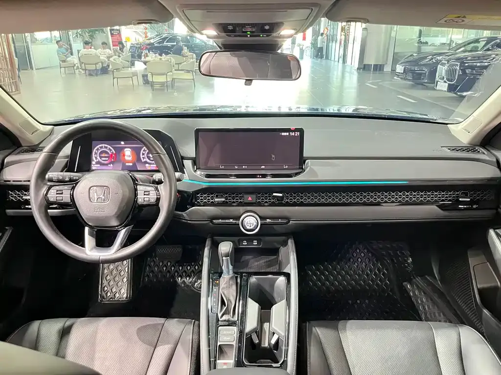 Honda Accord — фото 6
