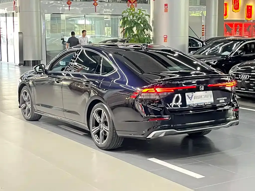 Honda Accord — фото 2