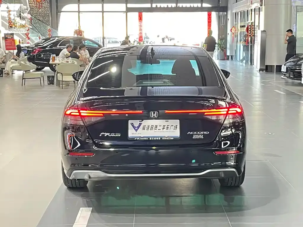 Honda Accord — фото 5