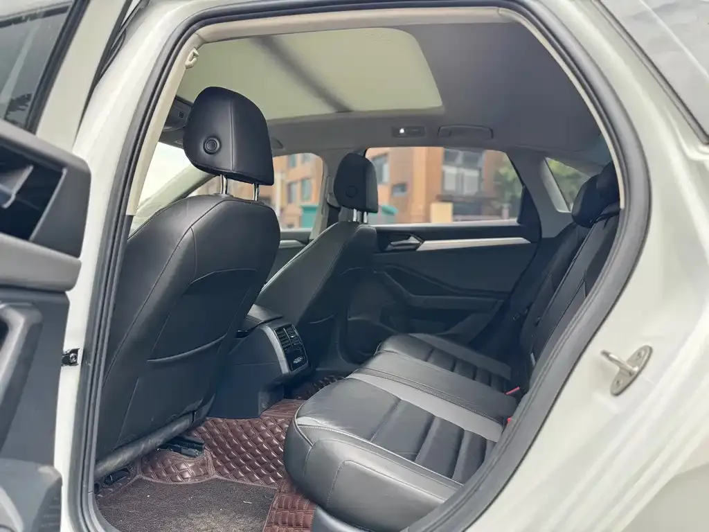 Volkswagen Sagitar 2021 из CN, фото 6