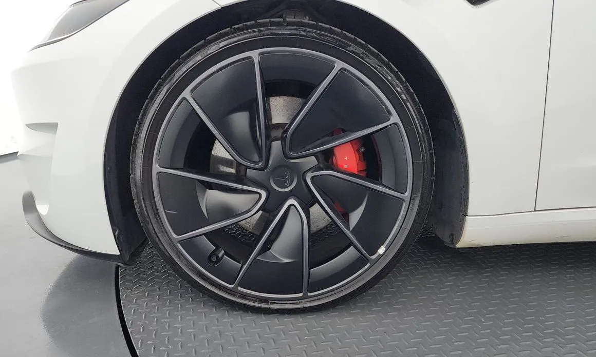 Tesla Model 3 2024 из KR, фото 8