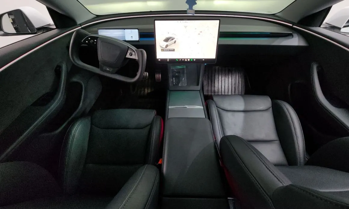 Tesla Model 3 2024 из KR, фото 6
