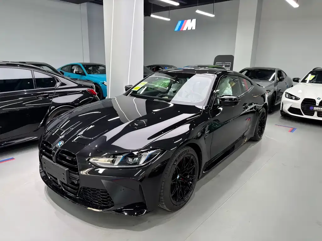 BMW M4 — фото 1
