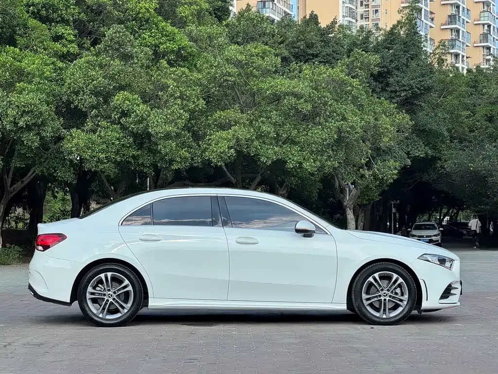 Mercedes-Benz A-Class — фото 10