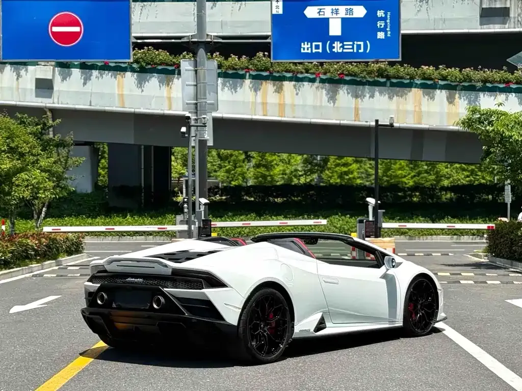 Lamborghini Huracan — фото 5