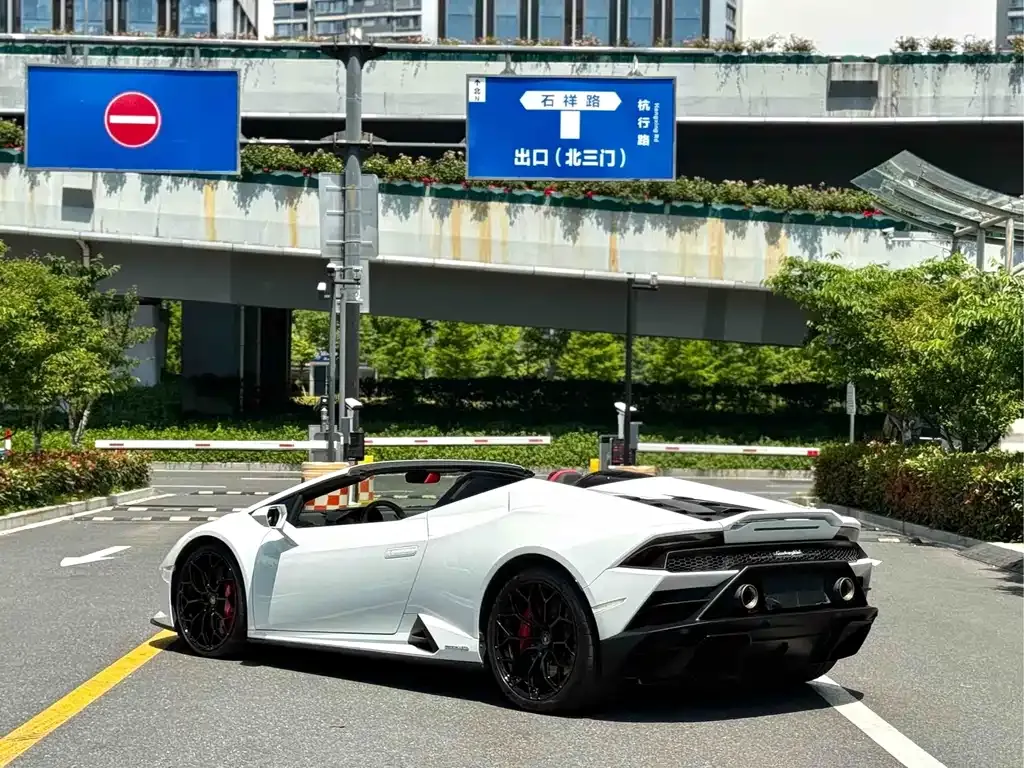 Lamborghini Huracan — фото 8
