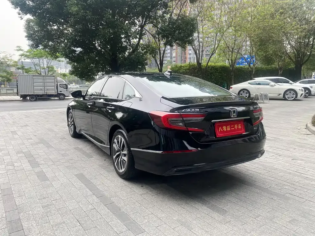 Honda Accord — фото 7