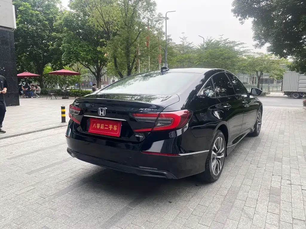 Honda Accord — фото 6