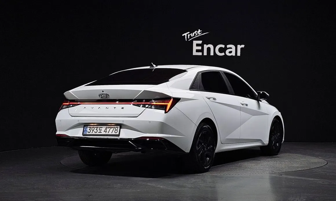 Hyundai AVANTE — фото 4