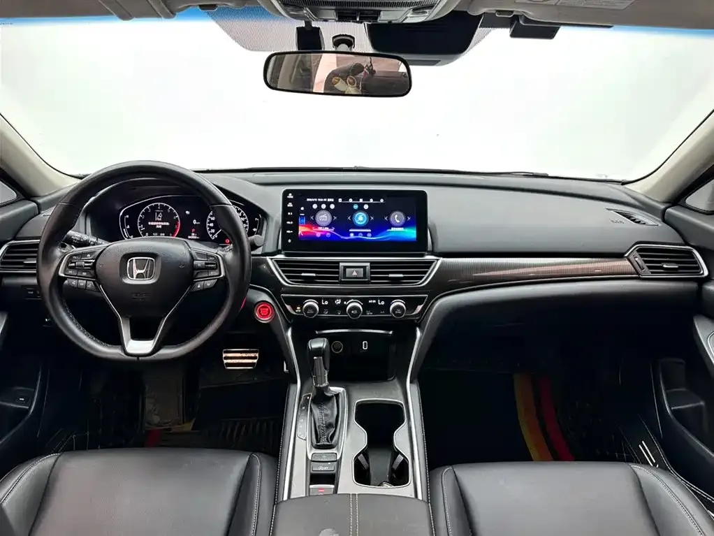 Honda Accord — фото 9