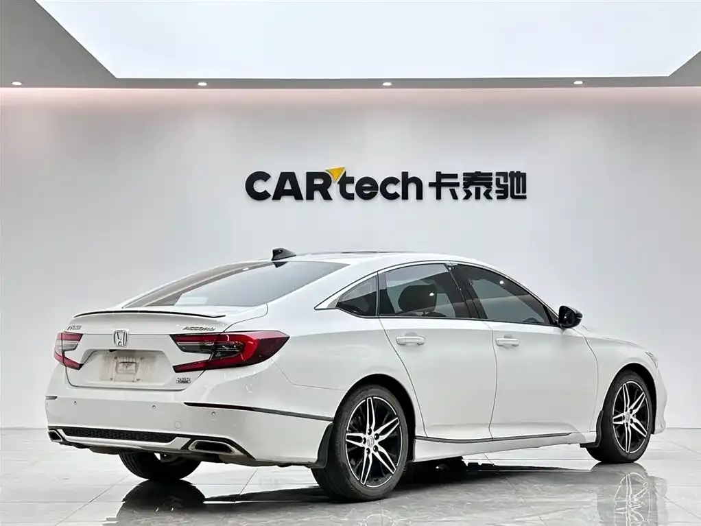 Honda Accord — фото 2