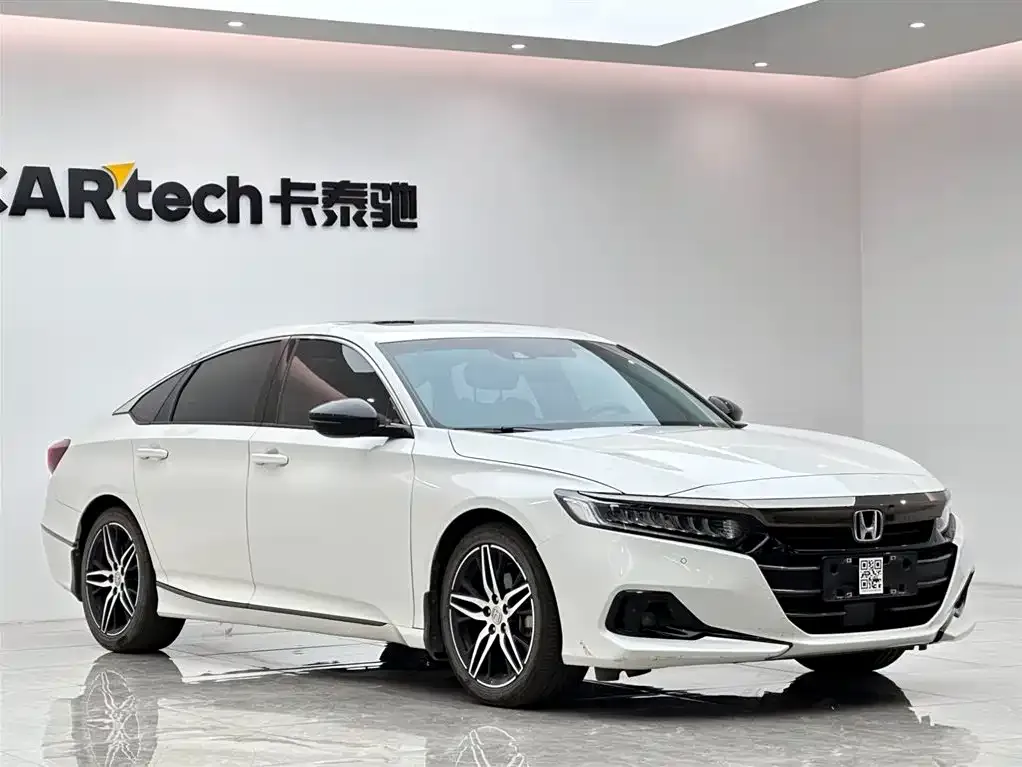Honda Accord — фото 10