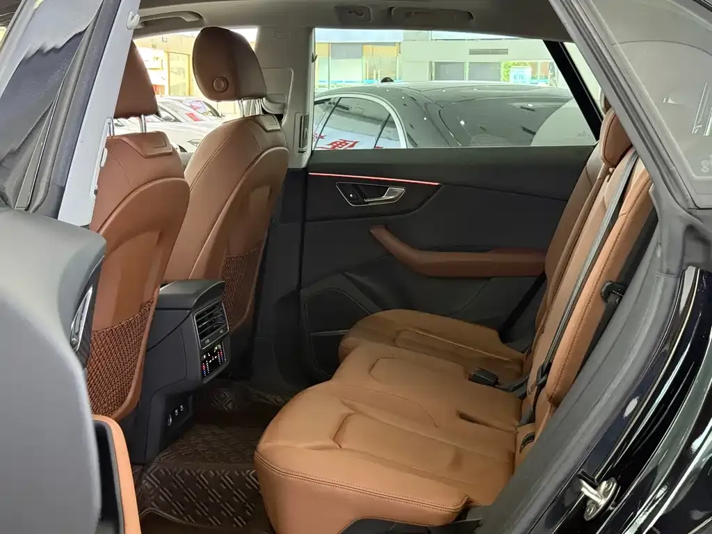 Audi Q8 2021 из CN, фото 2