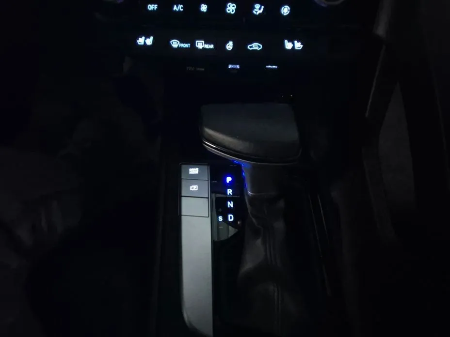 Hyundai AVANTE 2023 из KR, фото 2