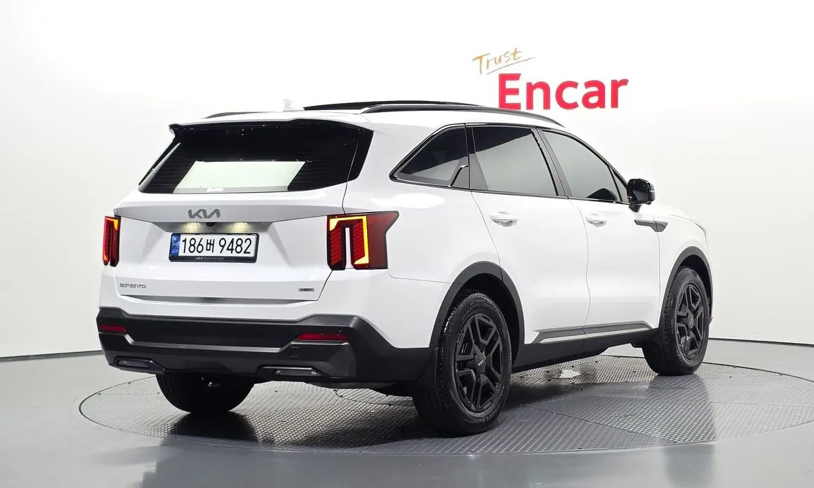 Kia Sorento — фото 6