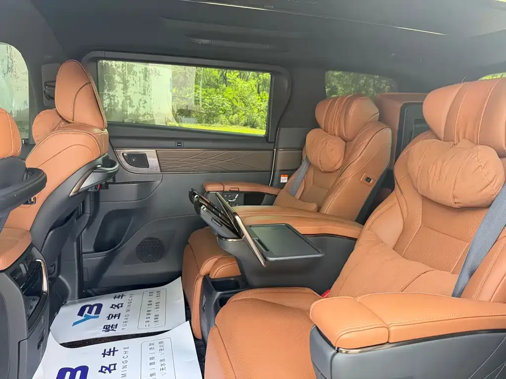 Toyota Vellfire — фото 5