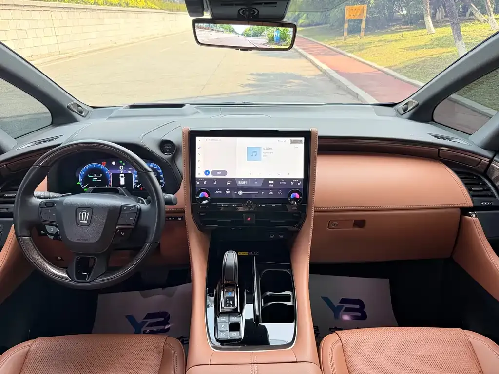 Toyota Vellfire — фото 9