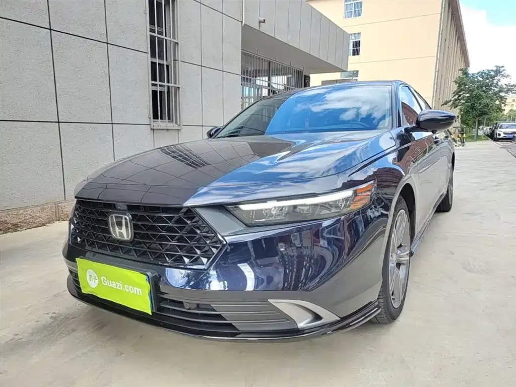 Honda Accord — фото 1