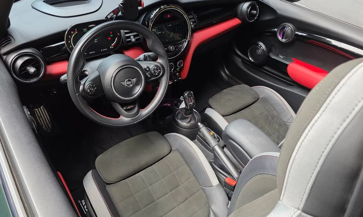 Mini Cooper Convertible 2021 из KR, фото 9