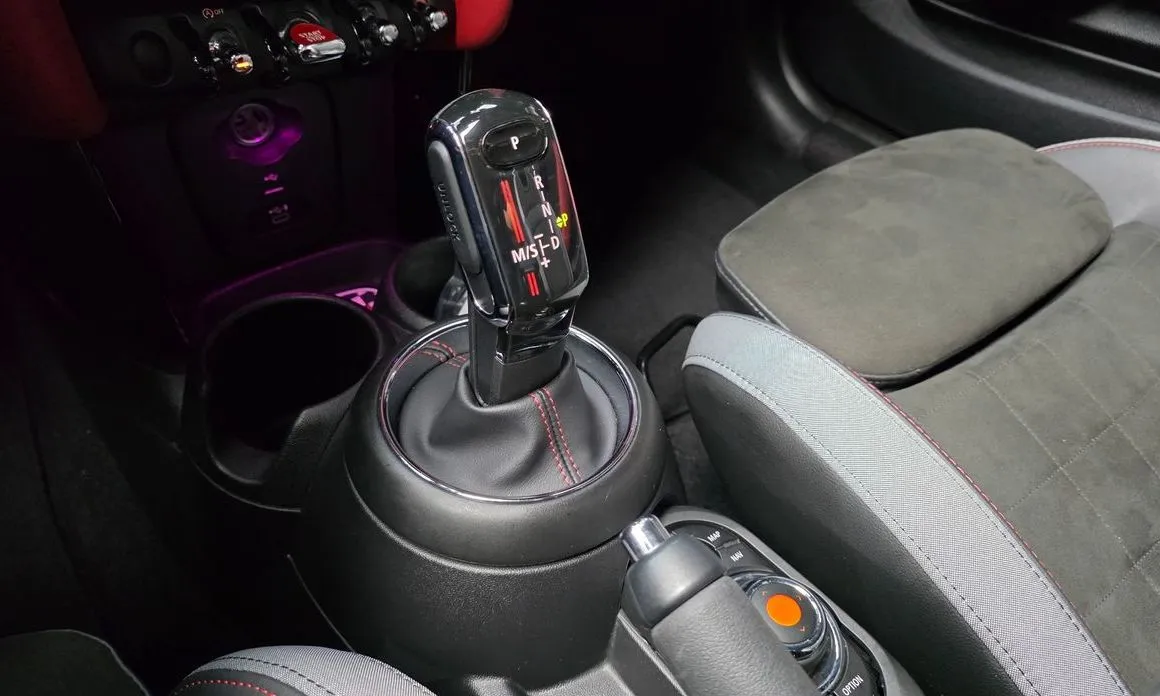 Mini Cooper Convertible 2021 из KR, фото 4