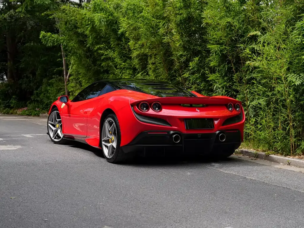 Ferrari F8 — фото 9