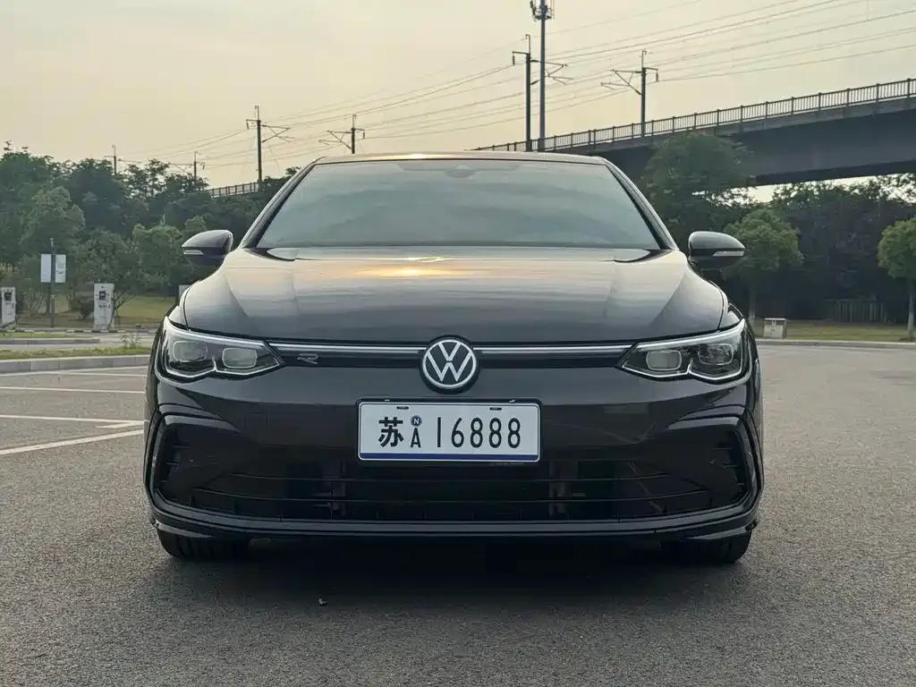 Volkswagen Golf — фото 8