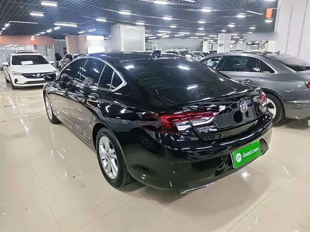 Buick Regal — фото 10