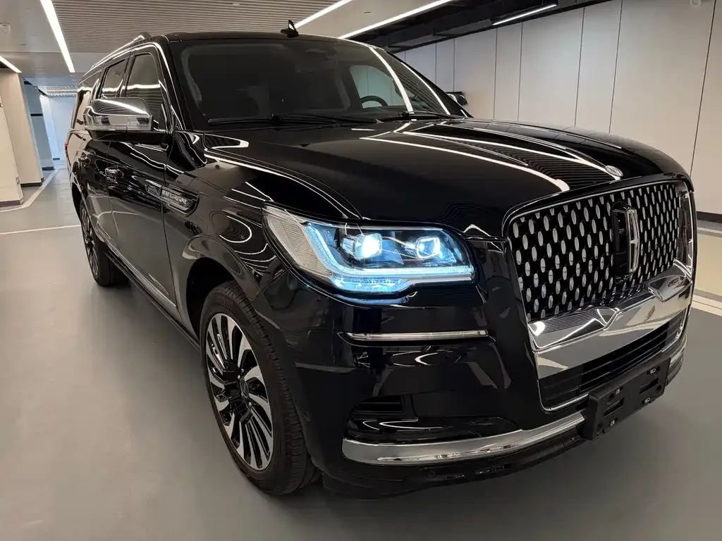 Lincoln Navigator — фото 9