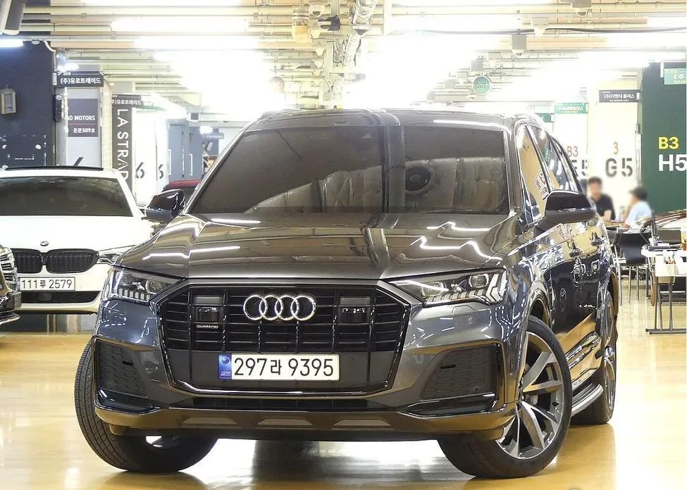 Audi Q7 2023 из KR, фото 5